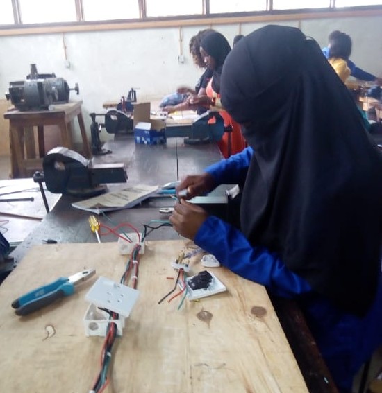 Meet Shaheedah ! a Future Engineer Rocking in Nikaab at Polytechnic