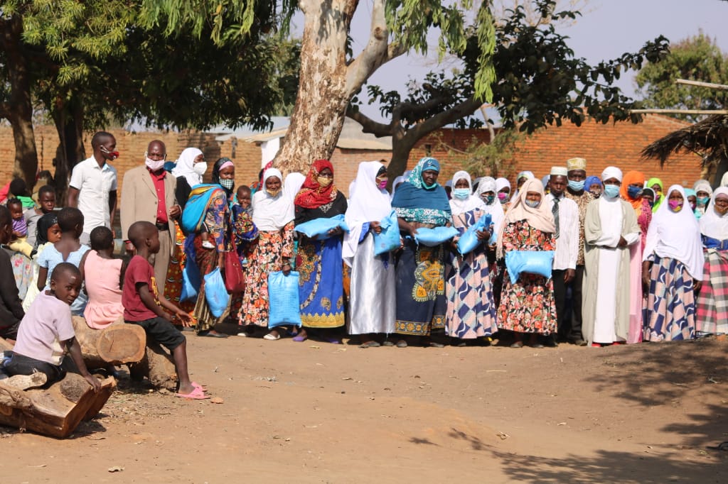 CFT Donates Maize Bags to Muslim Women