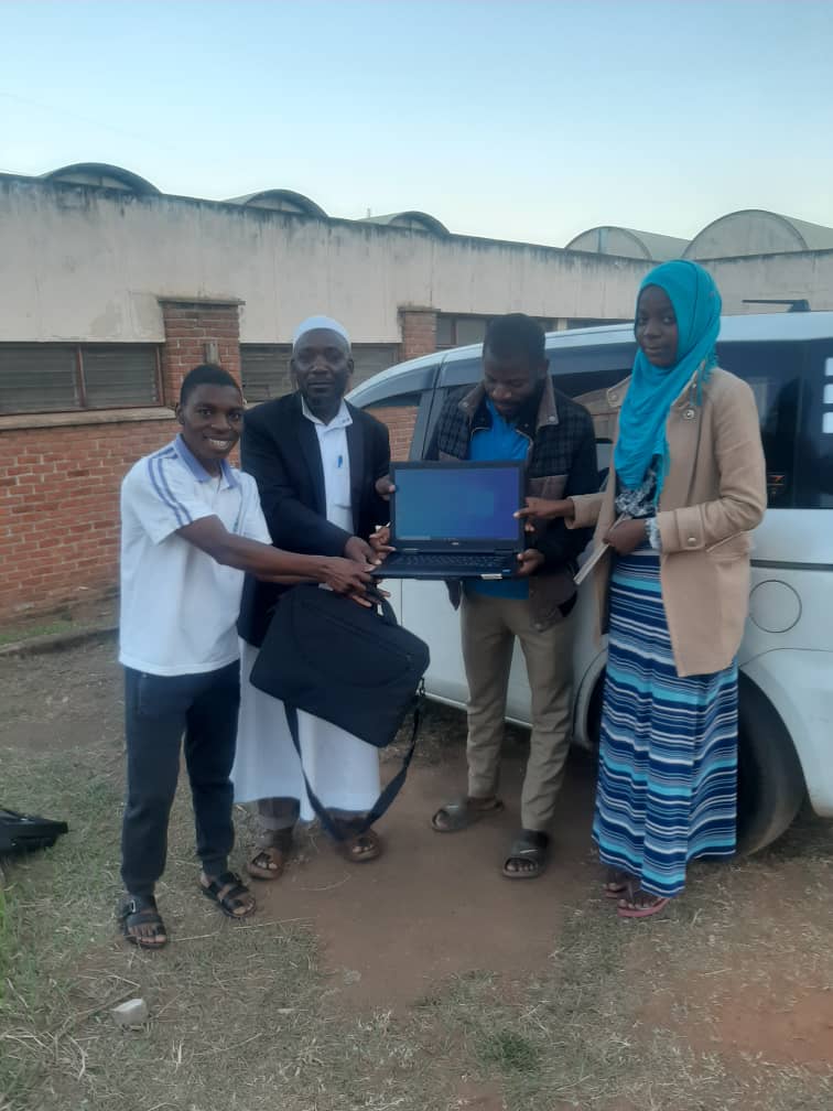 Malawi Muslims Bail out Needy Student